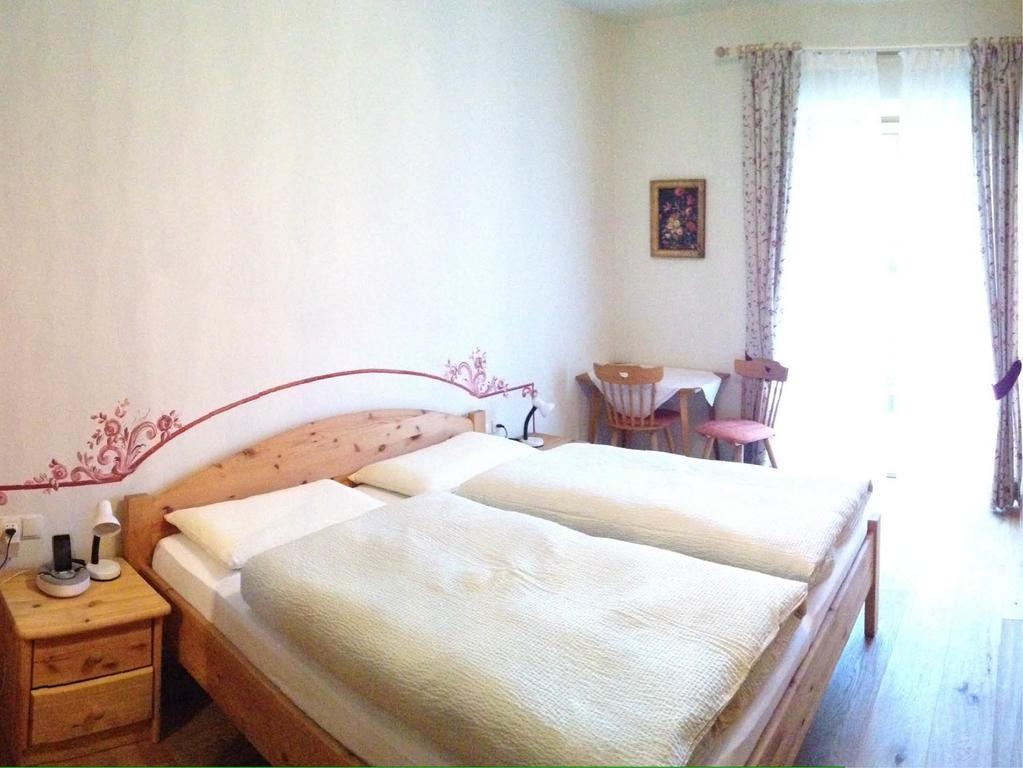 モングエルフォPlatzerhofアパートメント 部屋 写真